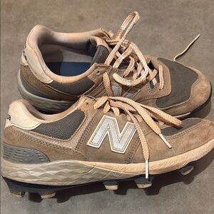 • New Balance 574 •